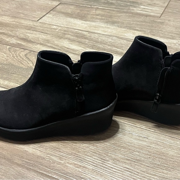 Clarks Womens Step Rose Up Black Textile Ankle Boots Size 6.5 Medium (B, M)! - Picture 8 of 8